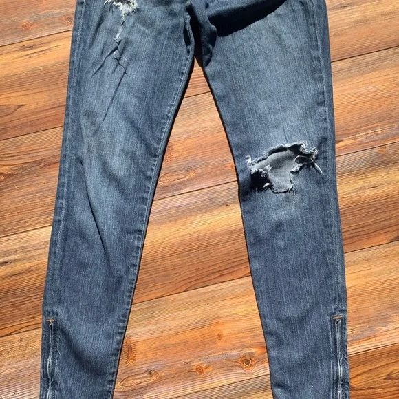Hollister Women's Blue Jeans Size 0 Zipper Bottom Distressed High Rise Midi - Picture 5 of 13